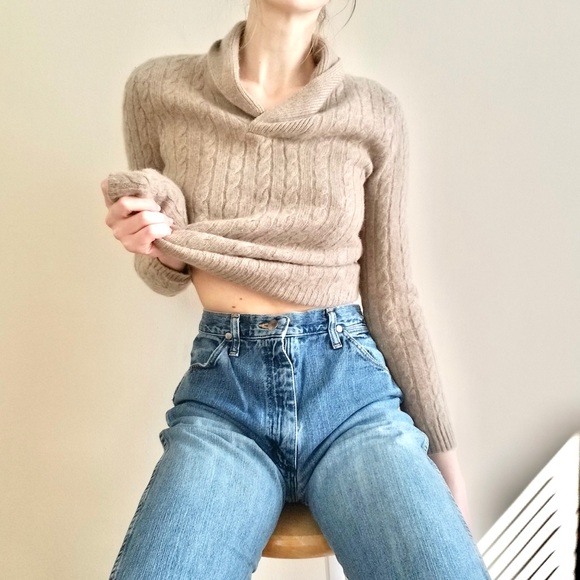 SOLD ON MERCARI - Picture 2 of 7